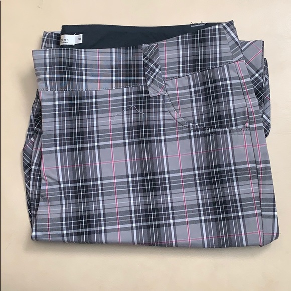 NEW. Shorts with pockets nwot - Picture 5 of 7